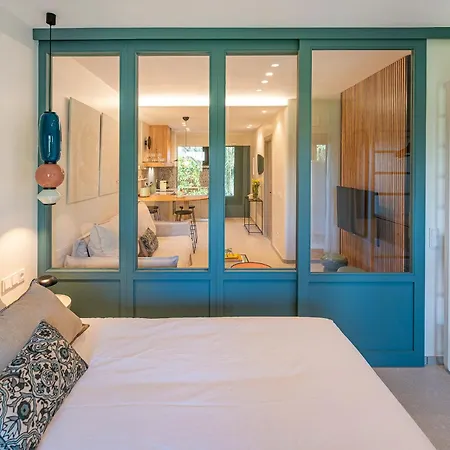 Newly Renovated In Golden Mile W/ Pool *