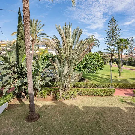 Apartment Newly Renovated In Golden Mile W/ Pool *